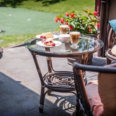 W Dabrowie * Wielogłowy